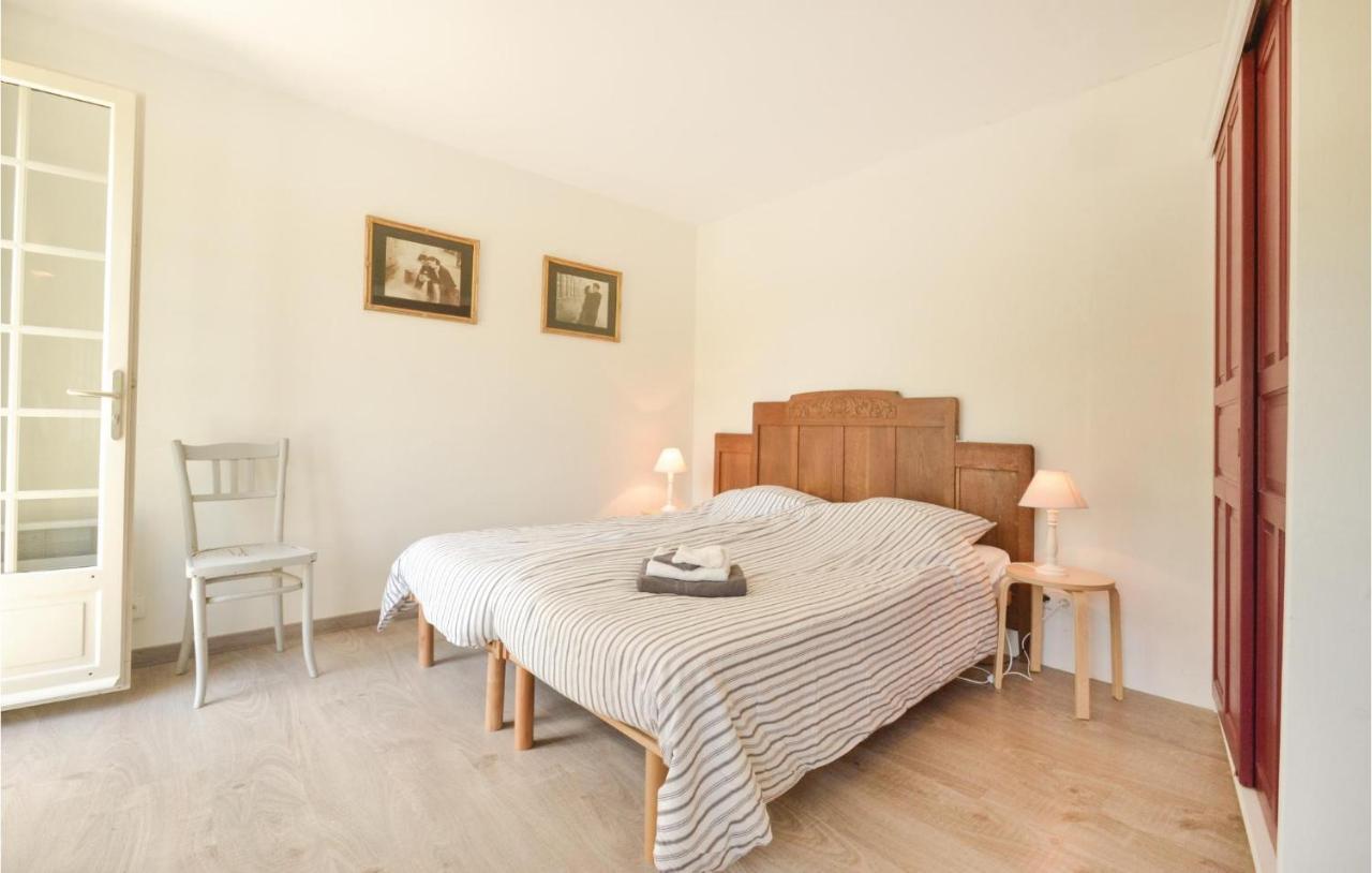 Lovely Home In Charritte De Bas With Wifi Exterior photo