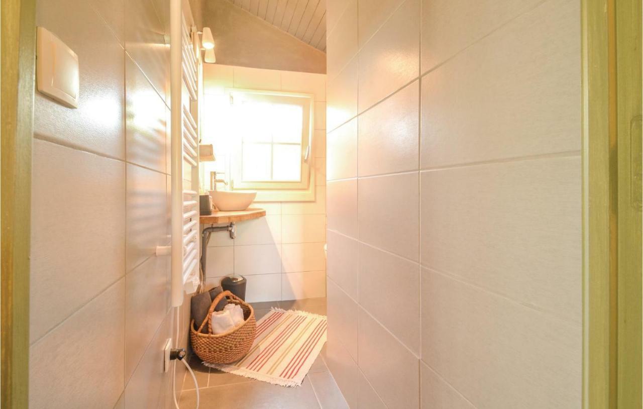 Lovely Home In Charritte De Bas With Wifi Exterior photo